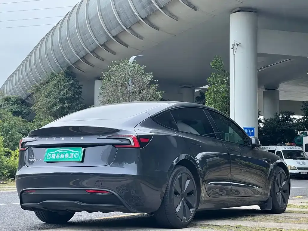 Tesla Model 3 2024 из CN, фото 6