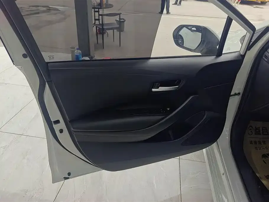 Toyota Corolla 2023 из CN, фото 3