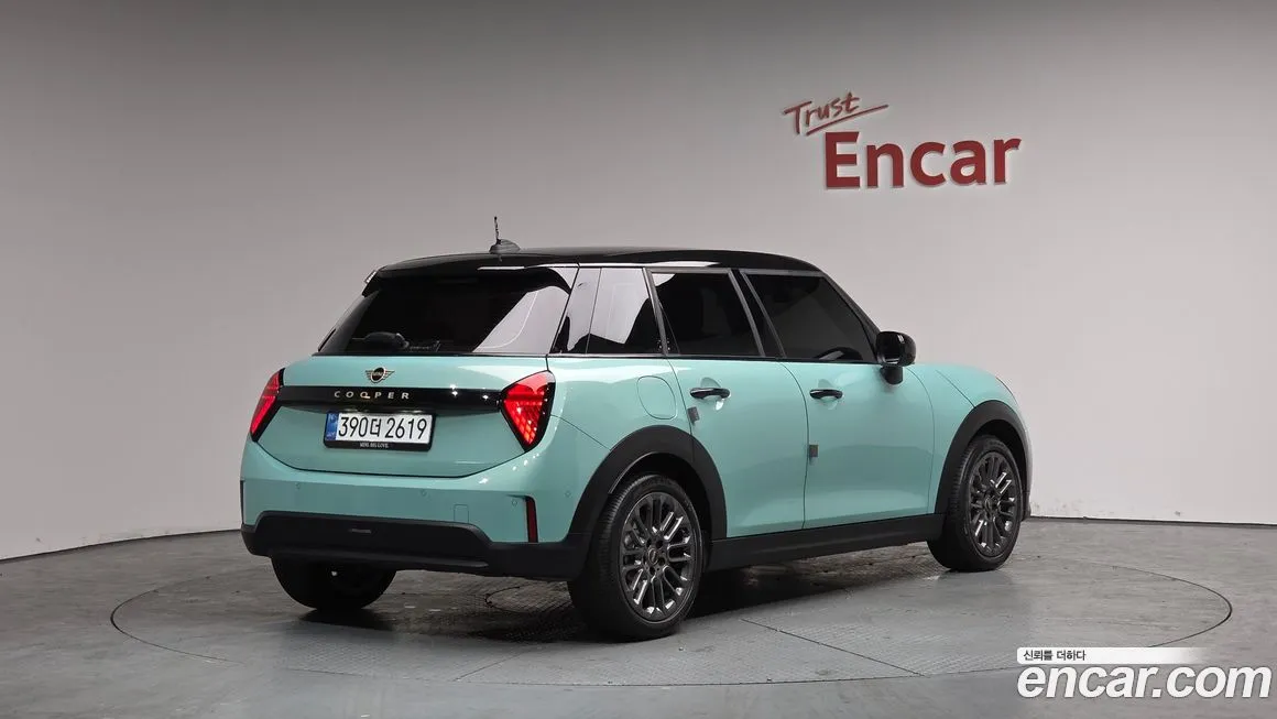 Mini Cooper 2025 из KR, фото 3