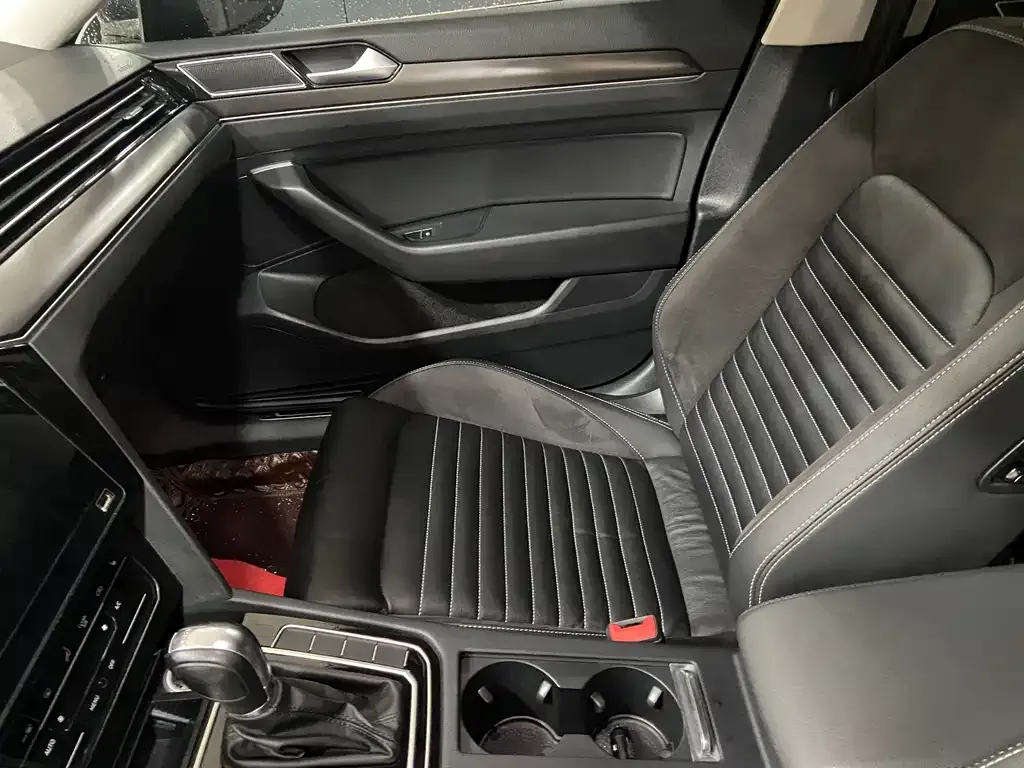Volkswagen Magotan 2021 из CN, фото 8