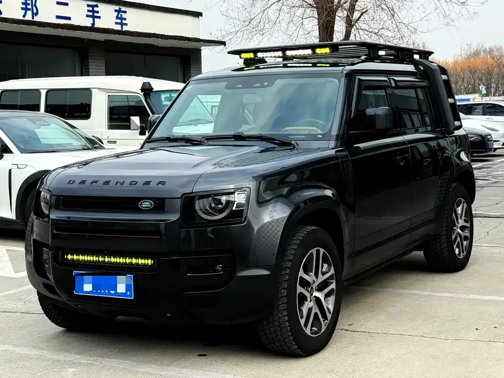 Land Rover Defender — фото 1