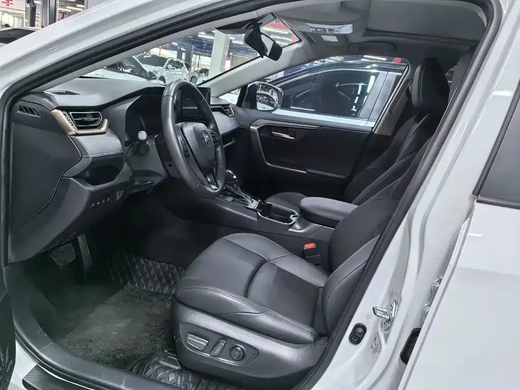 Toyota Wildlander 2025 из CN, фото 9