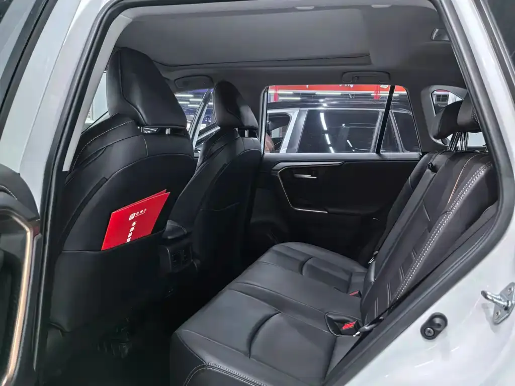 Toyota Wildlander 2025 из CN, фото 7