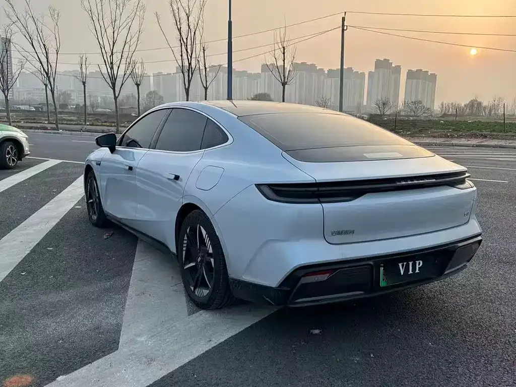 Geely Galaxy E8 2025 из CN, фото 6