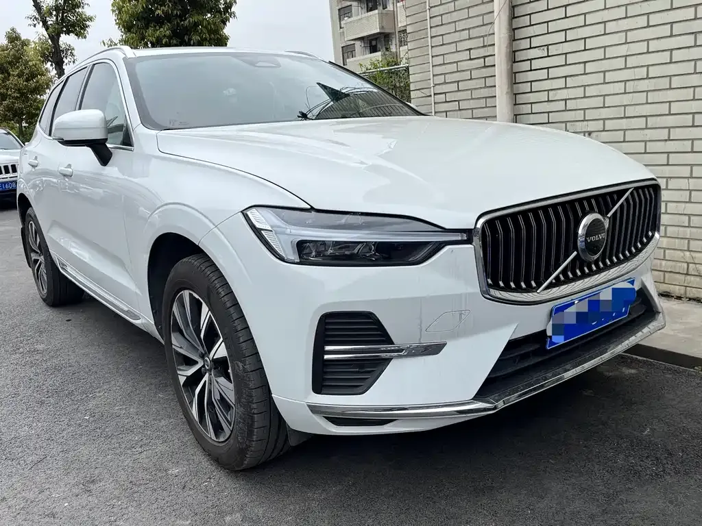 Volvo XC60 — фото 6