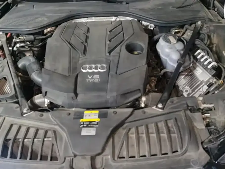Audi A8 2023 из CN, фото 5