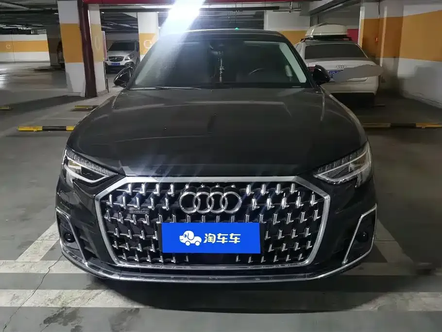 Audi A8 2023 из CN, фото 10