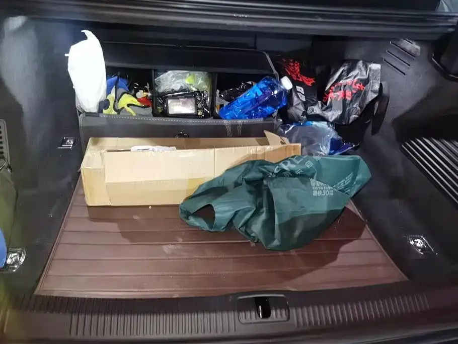 Audi A8 2023 из CN, фото 3