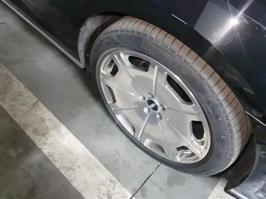 Audi A8 2023 из CN, фото 2