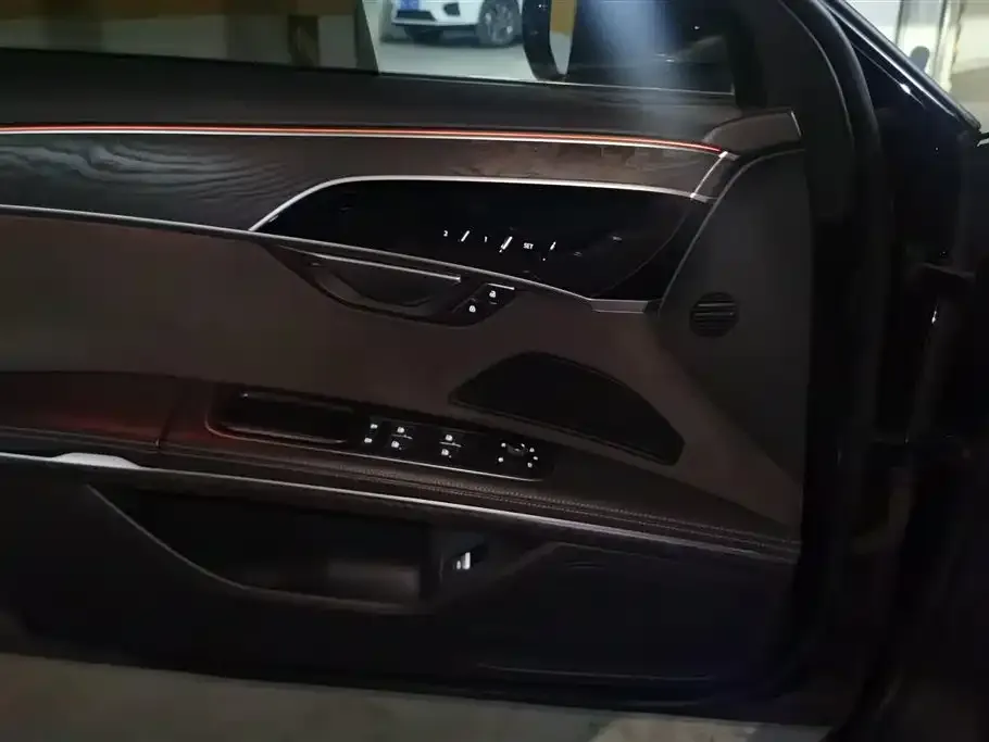 Audi A8 2023 из CN, фото 9