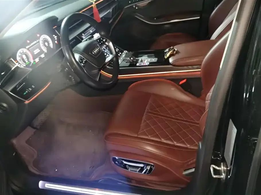 Audi A8 2023 из CN, фото 4