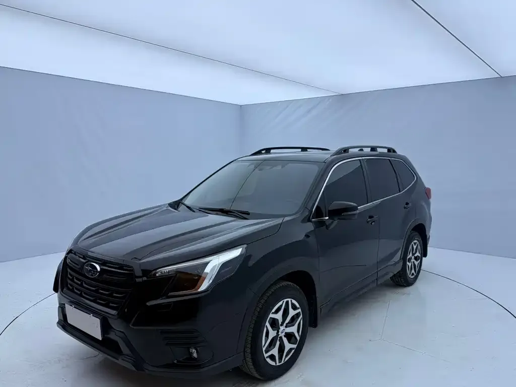 Subaru Forester 2023 из CN, фото 1
