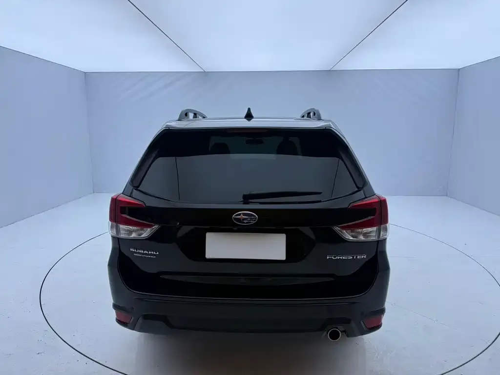 Subaru Forester 2023 из CN, фото 5