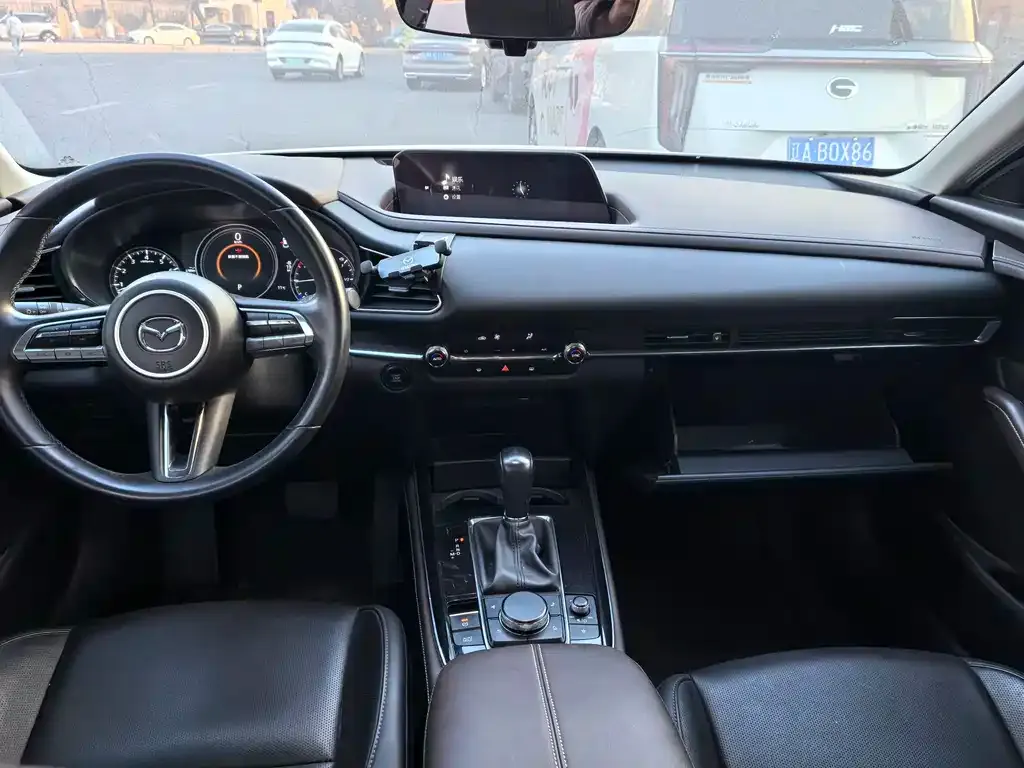 Mazda CX-30 — фото 2
