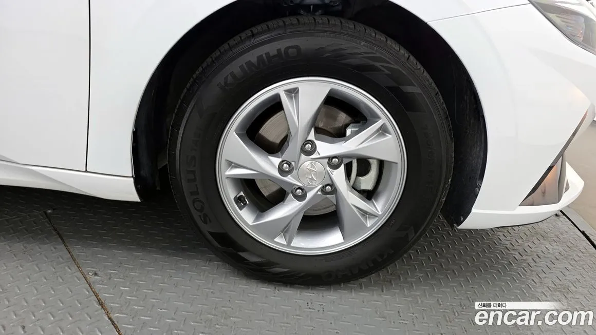Hyundai AVANTE — фото 4