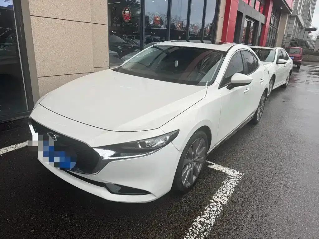 Mazda 3 Axela 2024 из CN, фото 1