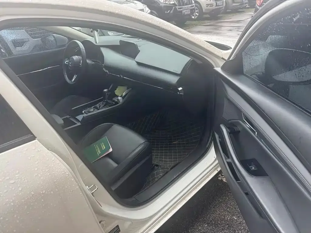 Mazda 3 Axela 2024 из CN, фото 7