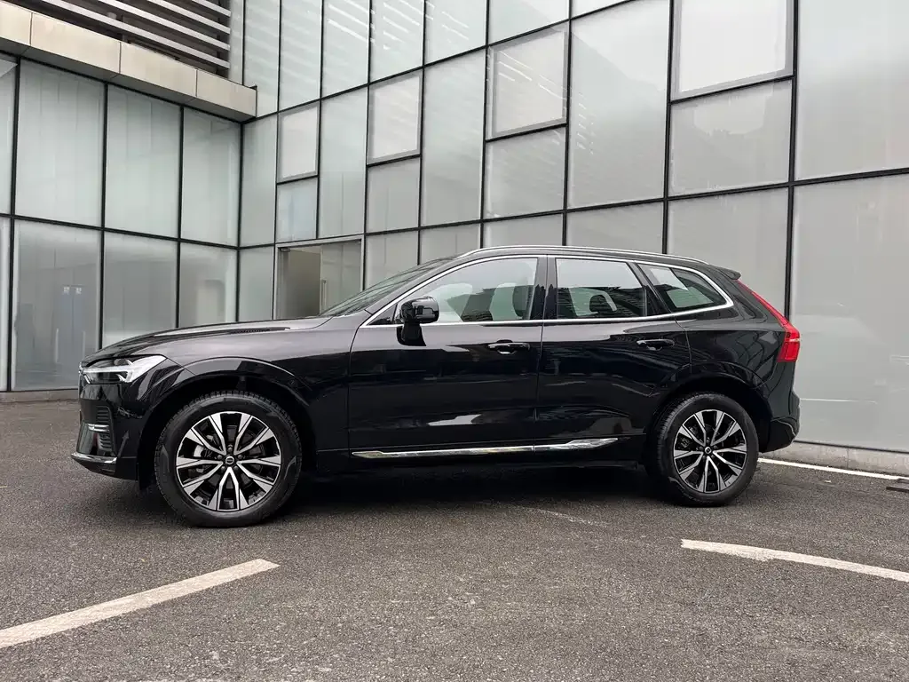 Volvo XC60 — фото 3