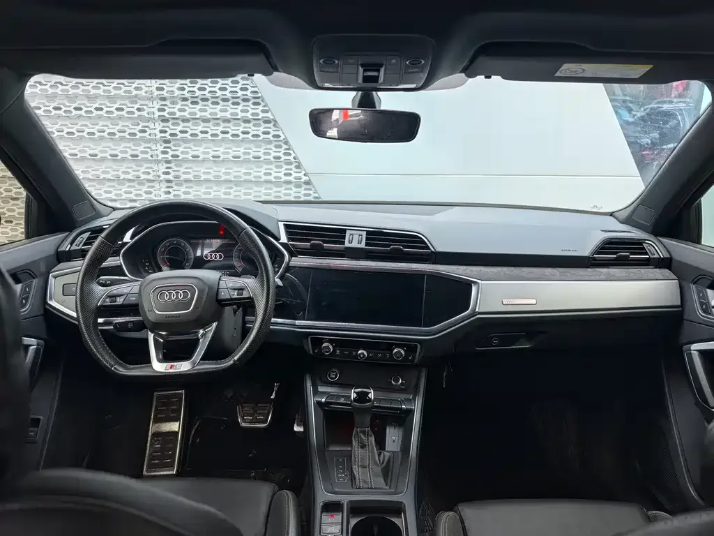 Audi Q3 Sportback 2023 из CN, фото 3