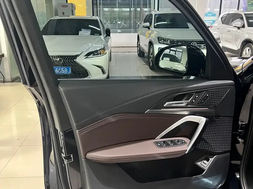 BMW X1 2024 из CN, фото 2