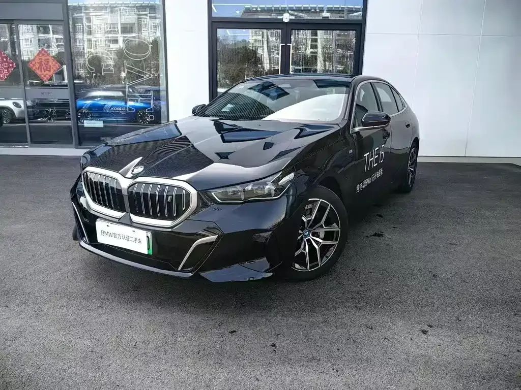 BMW i5 — фото 1
