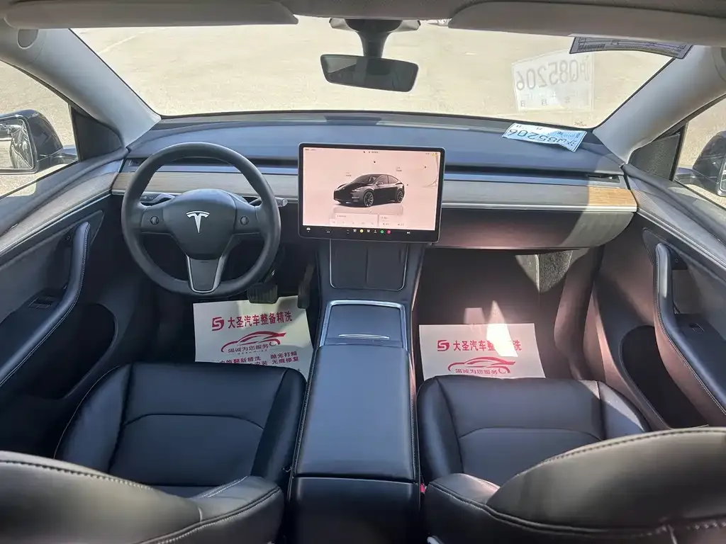 Tesla Model Y — фото 3