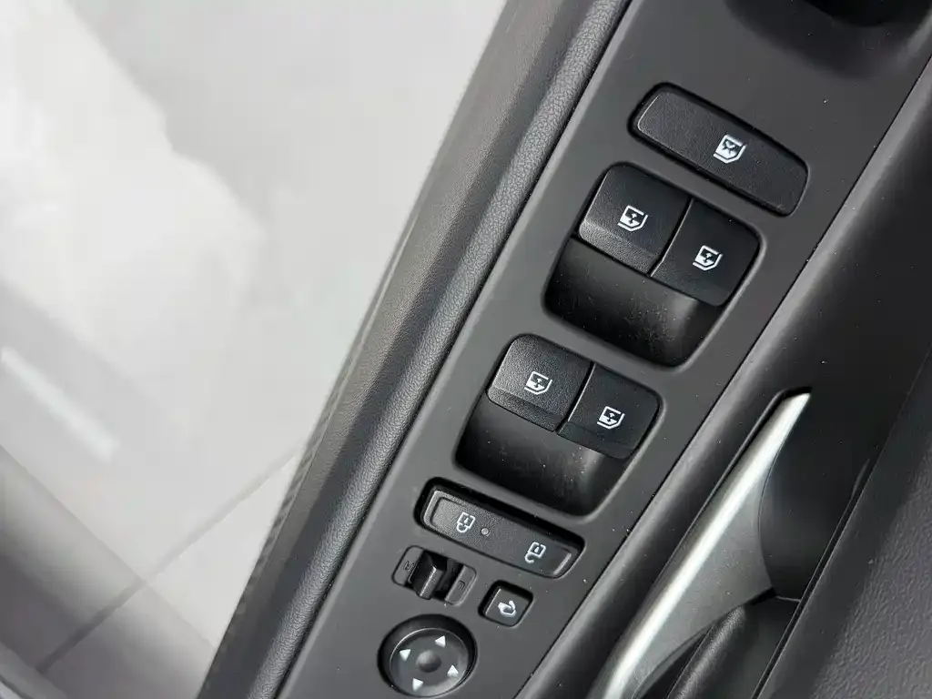 Hyundai Elantra — фото 2