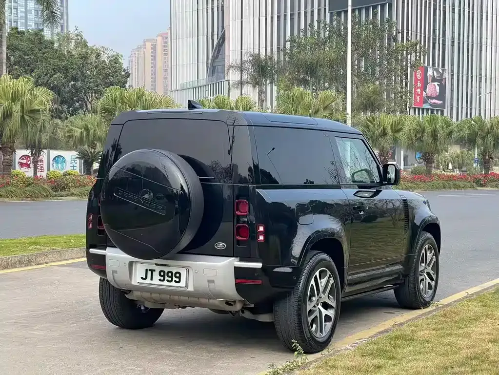 Land Rover Defender — фото 10