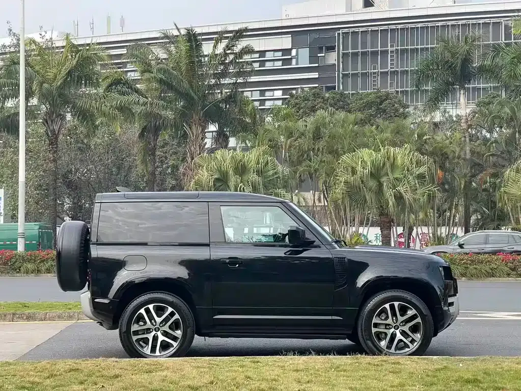 Land Rover Defender — фото 4