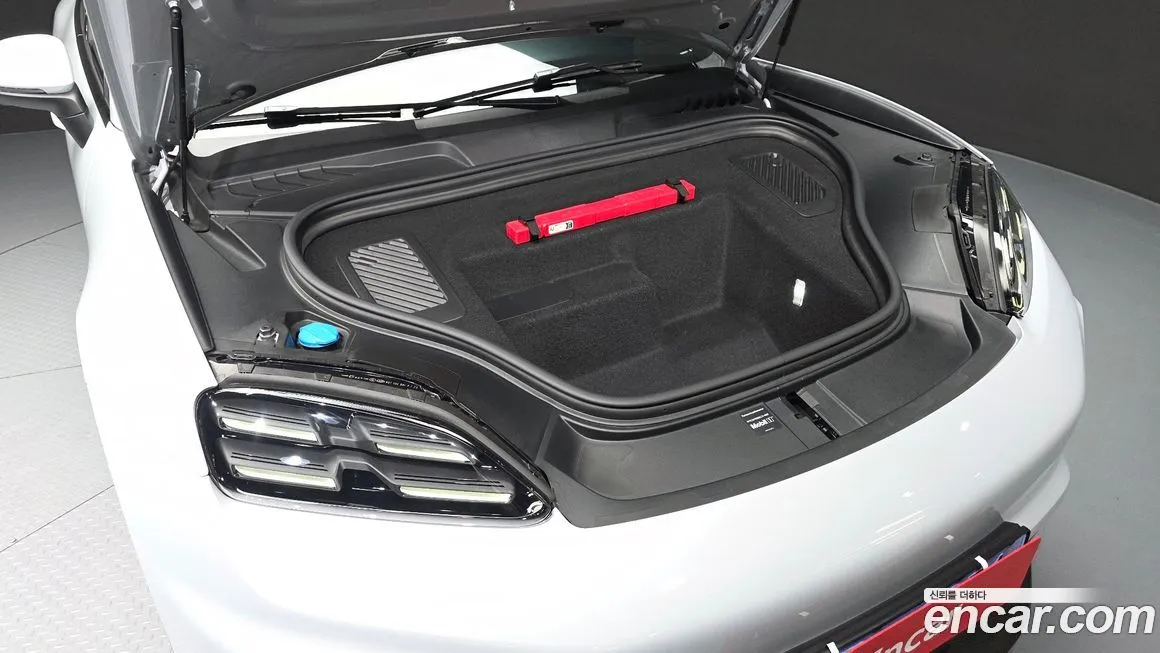 Porsche Macan 2025 из KR, фото 10