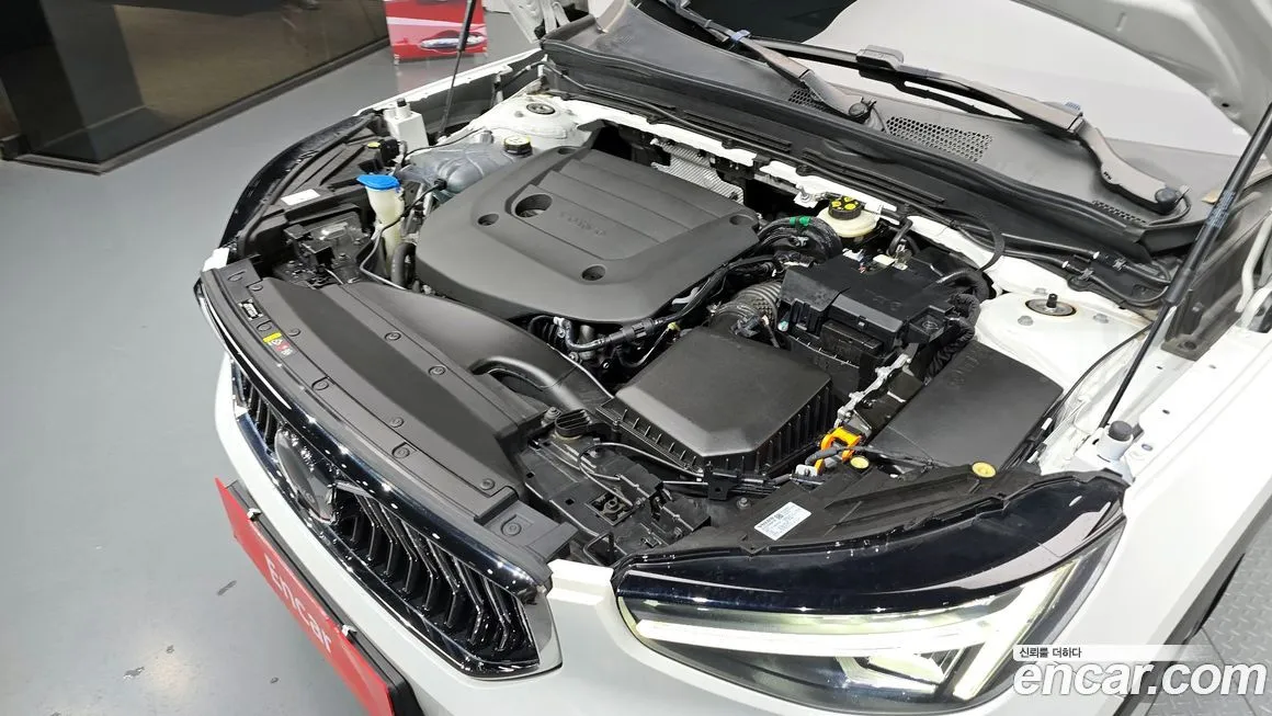 Volvo XC40 2023 из KR, фото 8
