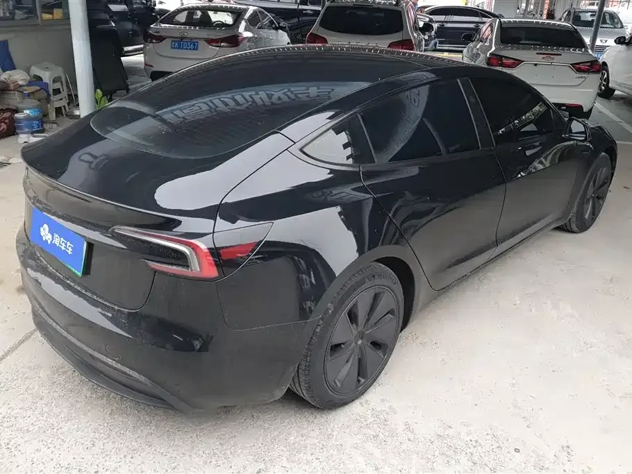 Tesla Model 3 — фото 4