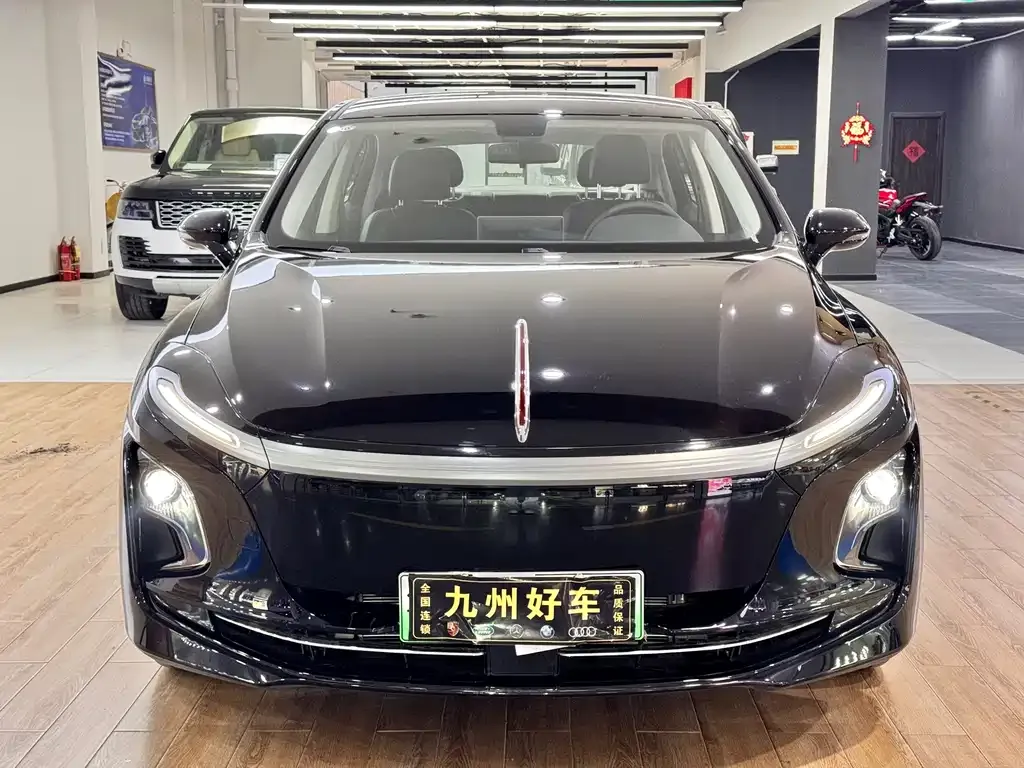 Hongqi E-QM5 — фото 4