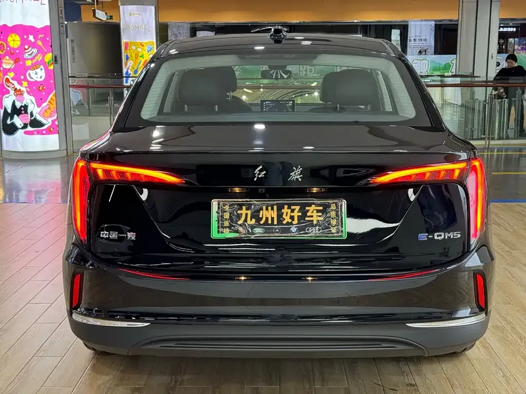 Hongqi E-QM5 — фото 10
