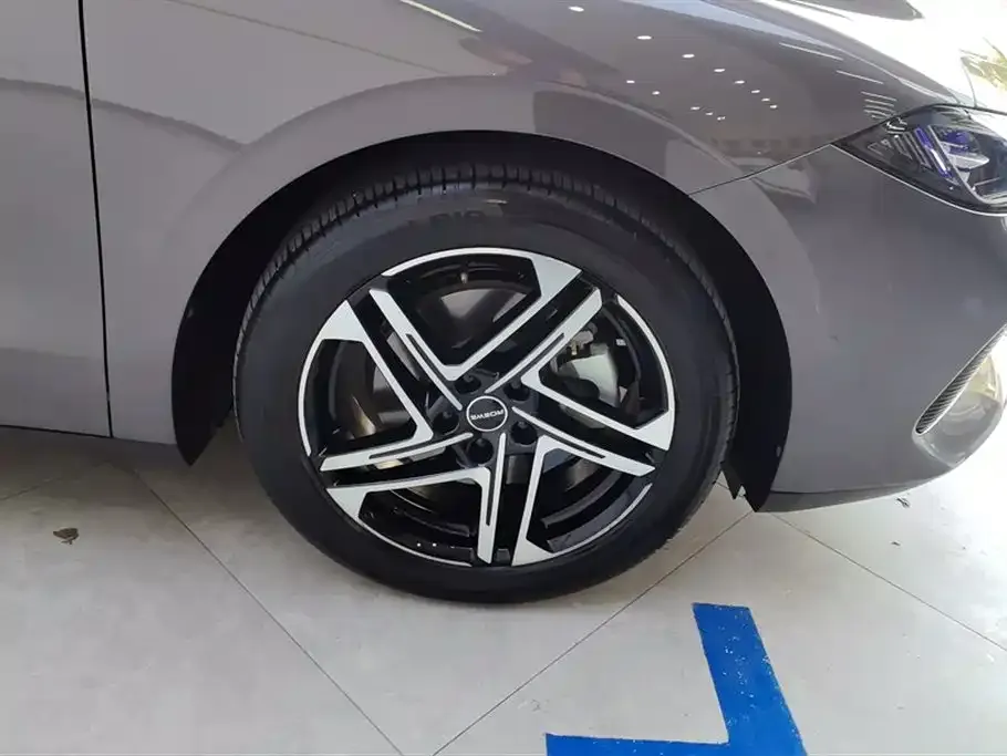 Roewe D7 2024 из CN, фото 2