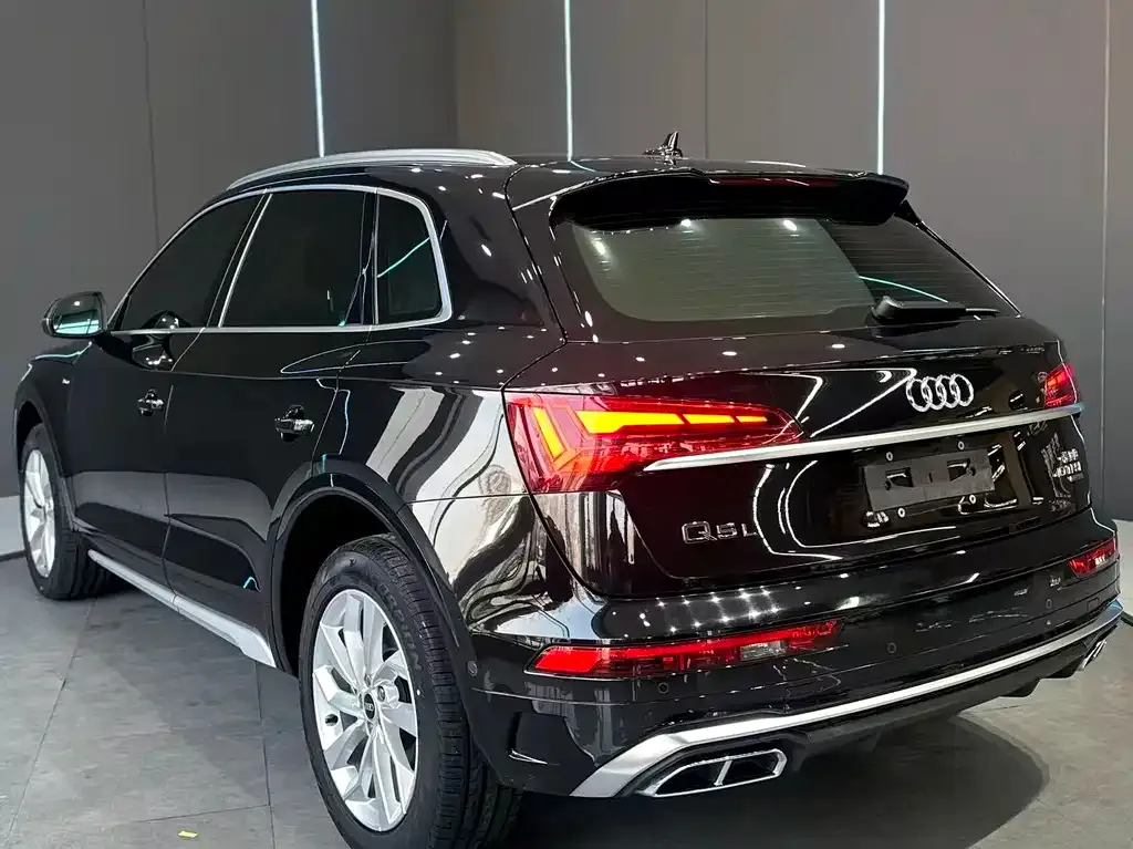 Audi Q5L — фото 3