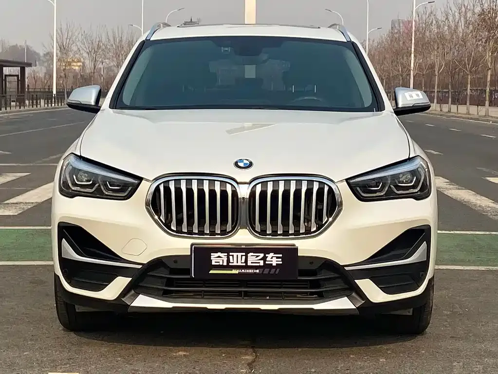 BMW X1 — фото 7
