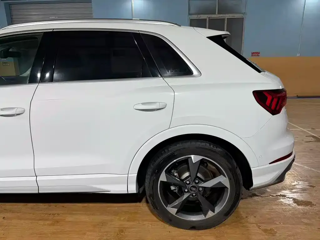 Audi Q3 — фото 5