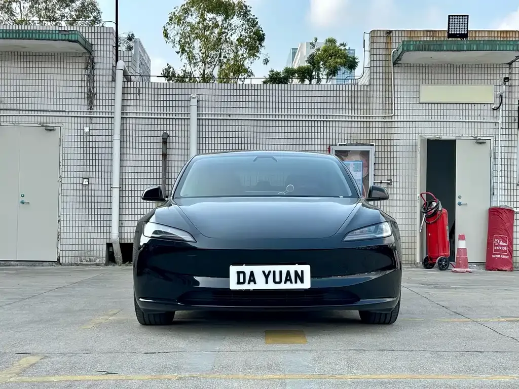 Tesla Model 3 — фото 6