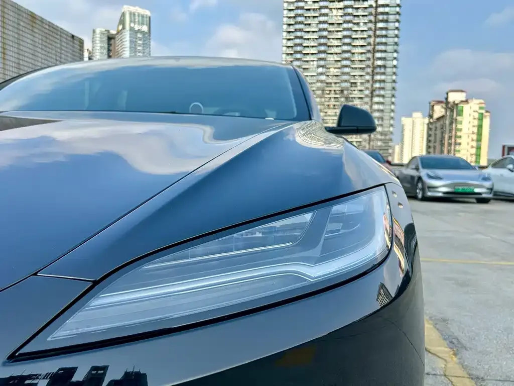 Tesla Model 3 — фото 2