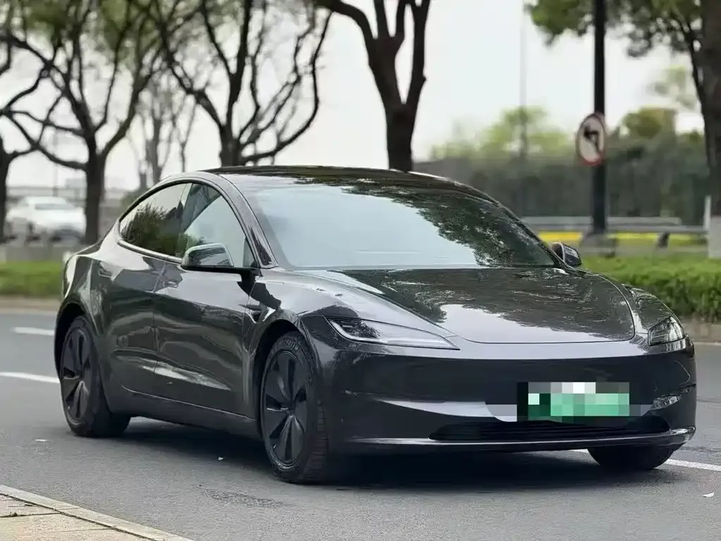 Tesla Model 3 — фото 6