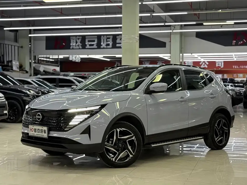 Nissan Qashqai — фото 1