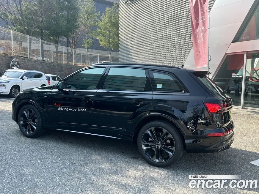 Audi Q7 2026 из KR, фото 6