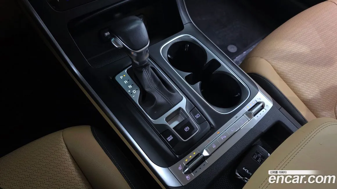 Kia Carnival — фото 10