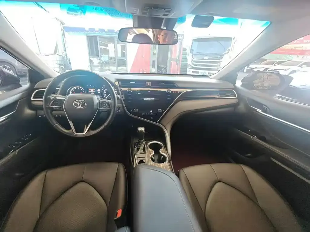 Toyota Camry 2021 из CN, фото 7