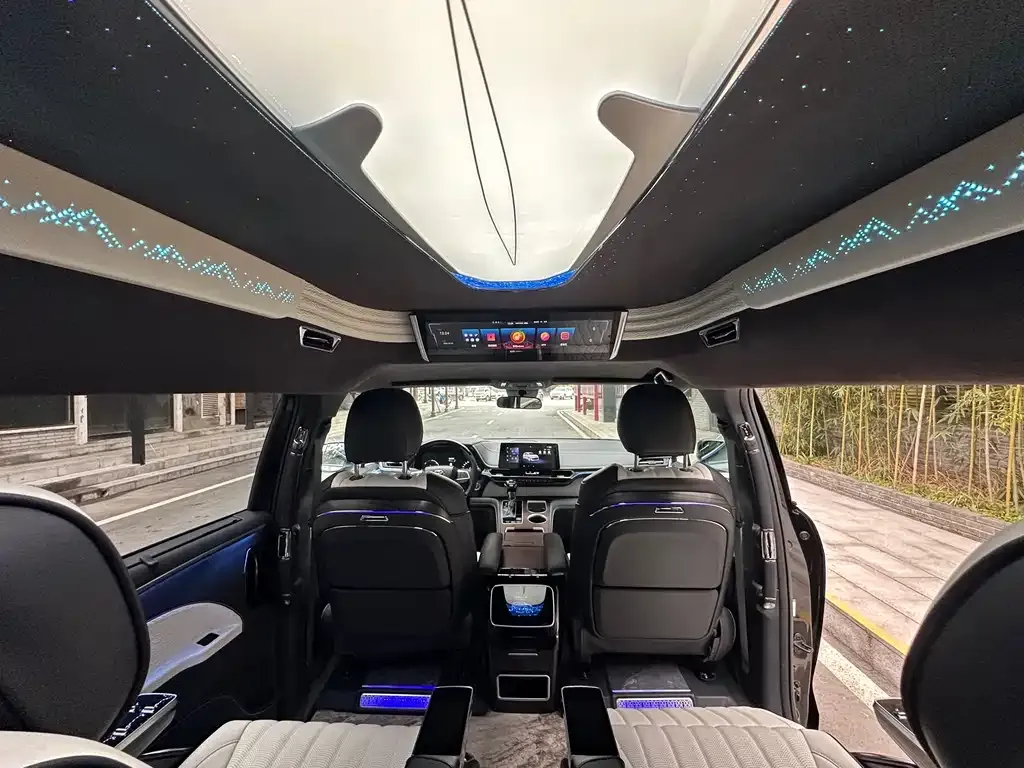 Toyota Sienna 2025 из CN, фото 2