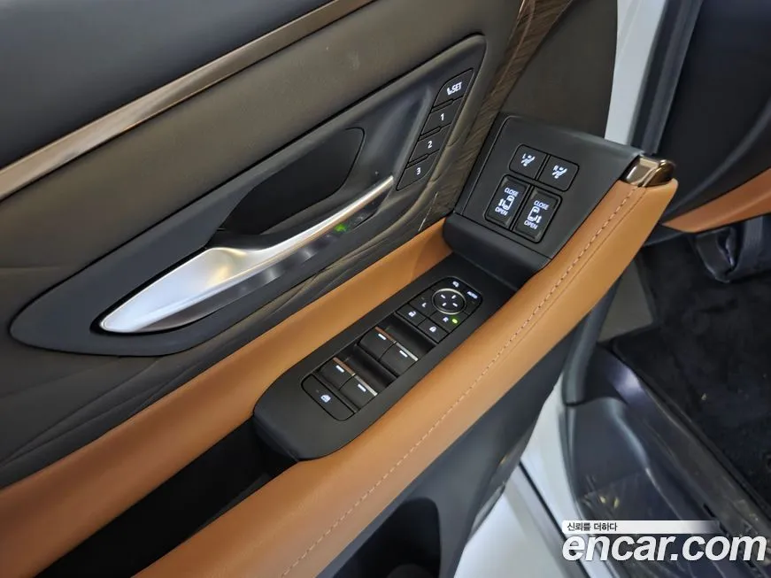 Toyota Alphard — фото 6