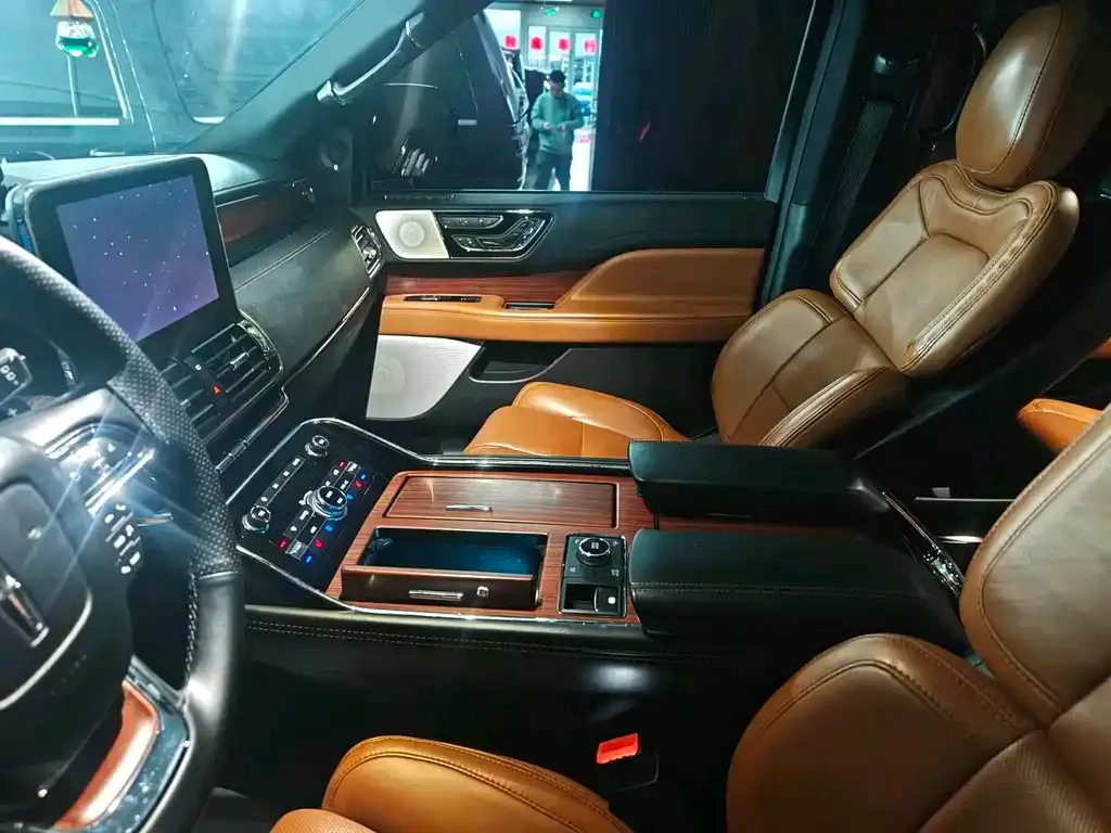 Lincoln Navigator 2021 из CN, фото 7