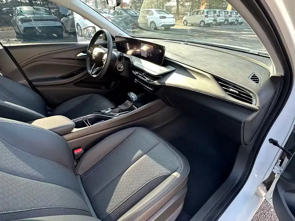 Buick Verano 2025 из CN, фото 7