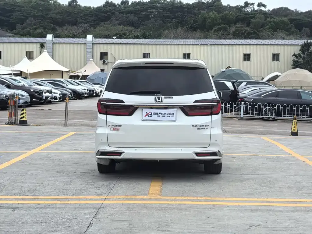 Honda Odyssey — фото 10